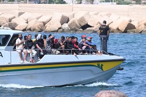 Į Italijos Lampedūzos salą atplaukė laivas su beveik 350 migrantų