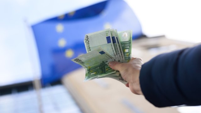 Ilgai lauktas ECB sprendimas: palūkanų normų nuspręsta nekeisti 