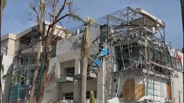 Garsųjį Akapulko kurortą nuniokojo uraganas: stichija pražudė mažiausiai 27 žmones