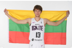 Žinutė Lietuvai: Matas Buzelis pasipuošė su trispalve vėliava