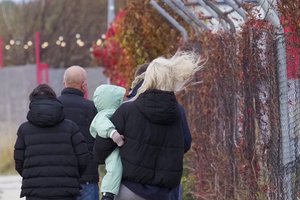 Sinoptikai praneša, kokie orai laukia: sustiprės vėjas, o daug kur prireiks ir skėčių