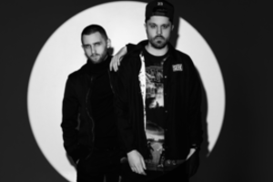 „SADBOI“ ir „2 Kvėpavimas“ suvienijo jėgas: pristato bendrą kūrinį „Ašaros kris“