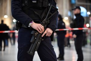 Policija paleido šūvius Paryžiaus traukinių stotyje