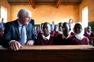 Vokietijos prezidentas paprašė atleidimo už kolonijinius nusikaltimus Tanzanijoje