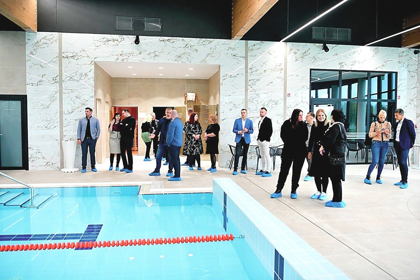 Naujojoje Akmenėje po 3 metus trukusių darbų atidarytas sporto ir sveikatingumo centras.