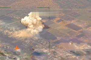 Po lemtingo okupantų smūgio Ukrainos kariniam objektui – krūva žuvusiųjų: ekspertas įvardijo tragedijos priežastį