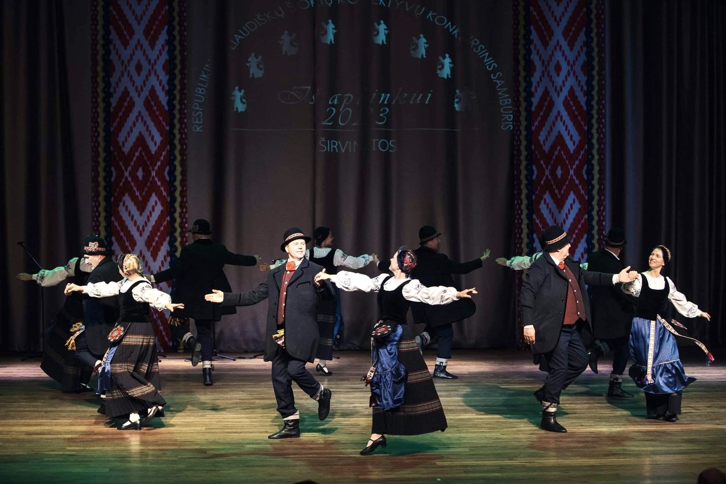  Širvintose vyko liaudiškų šokių konkursinis sambūris „Iš aplinkui“.<br> Rengėjų nuotr.