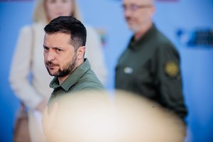 V. Zelenskiui jau netrukus teks priimti svarbiausią sprendimą, bet vienas jo žingsnis liko nesuprastas