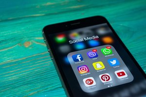 Suasmeninta reklama – vis dar aktuali? Nauda aiški, bet vartotojams klausimų kelia saugumas