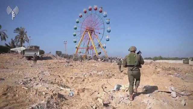 Po pramogų parku verda „Hamas“ gyvenimas: Izraelis parodė rastus tunelius