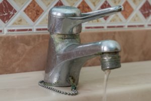 Bakstelėjo pirštu: sąraše – prietaisai, kuriuos atnaujinus ženkliai sumažės komunalinių mokesčių sąskaitos 