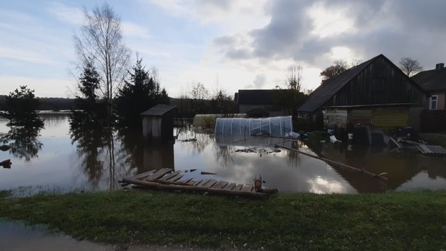 Kol potvynį išgyvenusi Kretinga gali atsikvėpti, kiti miestai aklavietėje: kai kurios vietovės atsidūrė po vandeniu