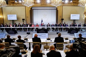Paryžiaus konferencijoje dėl pagalbos Gazos Ruožui reikalaujama nutraukti ugnį