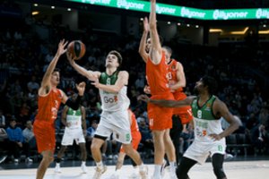 „Žalgiris“ neištrūko iš Eurolygos nesėkmių ruožo: po pratęsimo dramos penktus metus iš eilės neįveikė Stambule „Anadolu Efes“