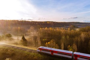 Skelbia apie traukinį Vilnius–Ryga: paaiškėjo, kada įvyks pirmasis maršrutas 