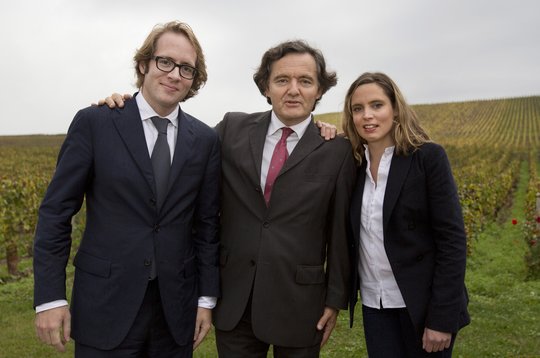 70-mečiui šampano karaliui P. E. Taittingeriui – meilužės kaltinimai: vertė ją kas vakarą lytiškai santykiauti su 20 vyrų