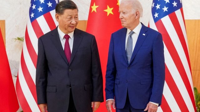 Susitikimu J. Bidenas ir Xi Jinpingas bandys sumažinti įtampą: ekspertai rezultatų nesitiki