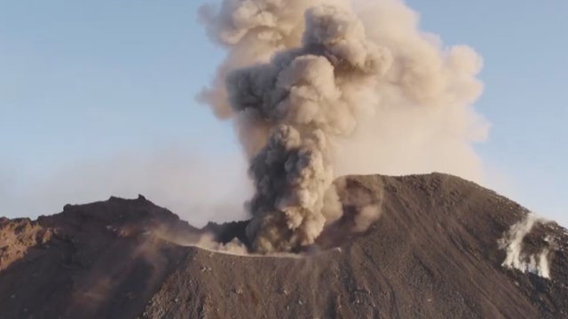 Pavojaus varpai Sicilijos saloje: skelbiama apie suaktyvėjusų Etnos ugnikalnį