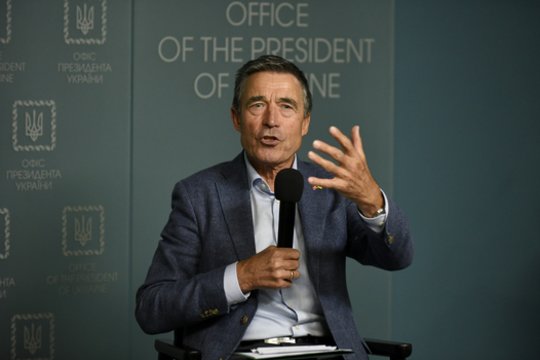 Buvęs NATO generalinis sekretorius: Ukrainą reikia priimti į bloką be okupuotų teritorijų