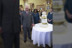 Anglijos karalius Karolis III švenčia 75 metų jubiliejų