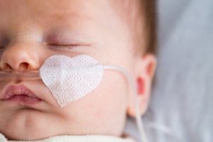 Pasaulinė anksčiau laiko gimusių naujagimių diena: ankstukai moko tikėti stebuklais