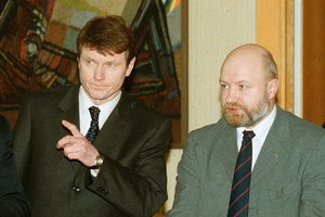 Garsiausios politinės skyrybos ir reikšmingiausios jungtuvės: kaip keitėsi Lietuvos politiniai žaidėjai