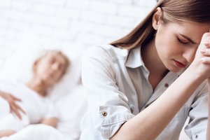 Motinos prieš mirtį atskleista baisi paslaptis dukters pasaulį sudaužė į šipulius