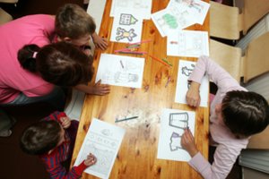 Vilniaus miesto savivaldybė siekia užmegzti bendradarbiavimą su VSD: ieškos priemonių pedagogams įvertinti