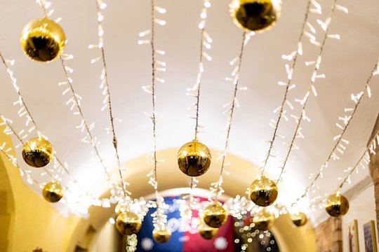  Kalėdinės dekoracijos Vilniaus senamiestyje<br> Ž. Gedvilos (ELTA) nuotr.