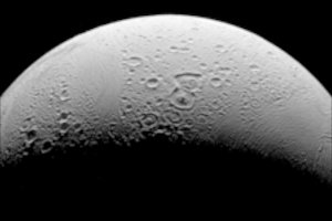 Naujausi tyrimai atskleidė intriguojančią detalę apie gyvybės Saturno palydove galimybę