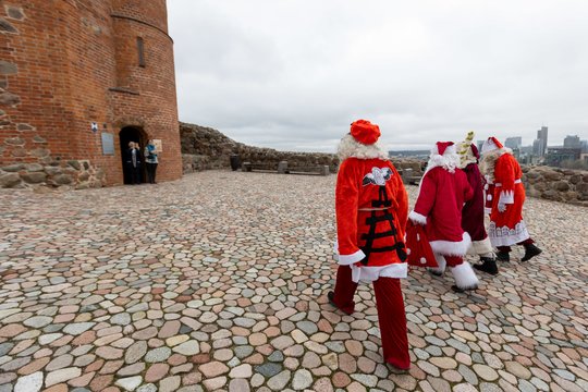  Pirmasis Baltijos šalių Kalėdų Senelių sąskrydis.<br> J.Kalinsko (ELTA) nuotr.