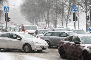 Pažėrė auksinių patarimų vairuotojams: artėjant žiemai juos turėtų įsiminti kiekvienas