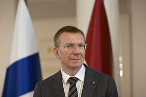 Latvijos prezidentas: ES turėtų ieškoti Ukrainai sviedinių už Europos ribų