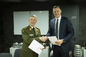 Lietuvos kariuomenė pasirašė bendradarbiavimo sutartį su Kauno „Žalgiriu“