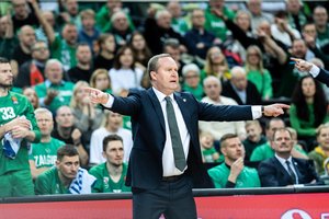 Vėl besišypsantis K. Maksvytis: „Pagaliau galėsime geriau išsimiegoti“