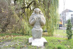 Jaukų Kauno kampelį puošianti skulptūra – sugadinta ar restauruota? Miestui tinka, skulptoriaus palikuoniui – ne