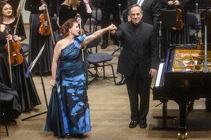 Filharmonijos scenoje karaliauja fortepijonas – prasidėjo Mūzos Rubackytės įkvėptas festivalis