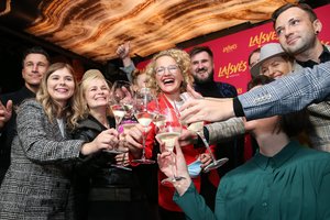 Pirmoji kregždė paliko valdančiuosius – ar prasidės domino efektas? Netolima ateitis gali pažerti ir staigmenų