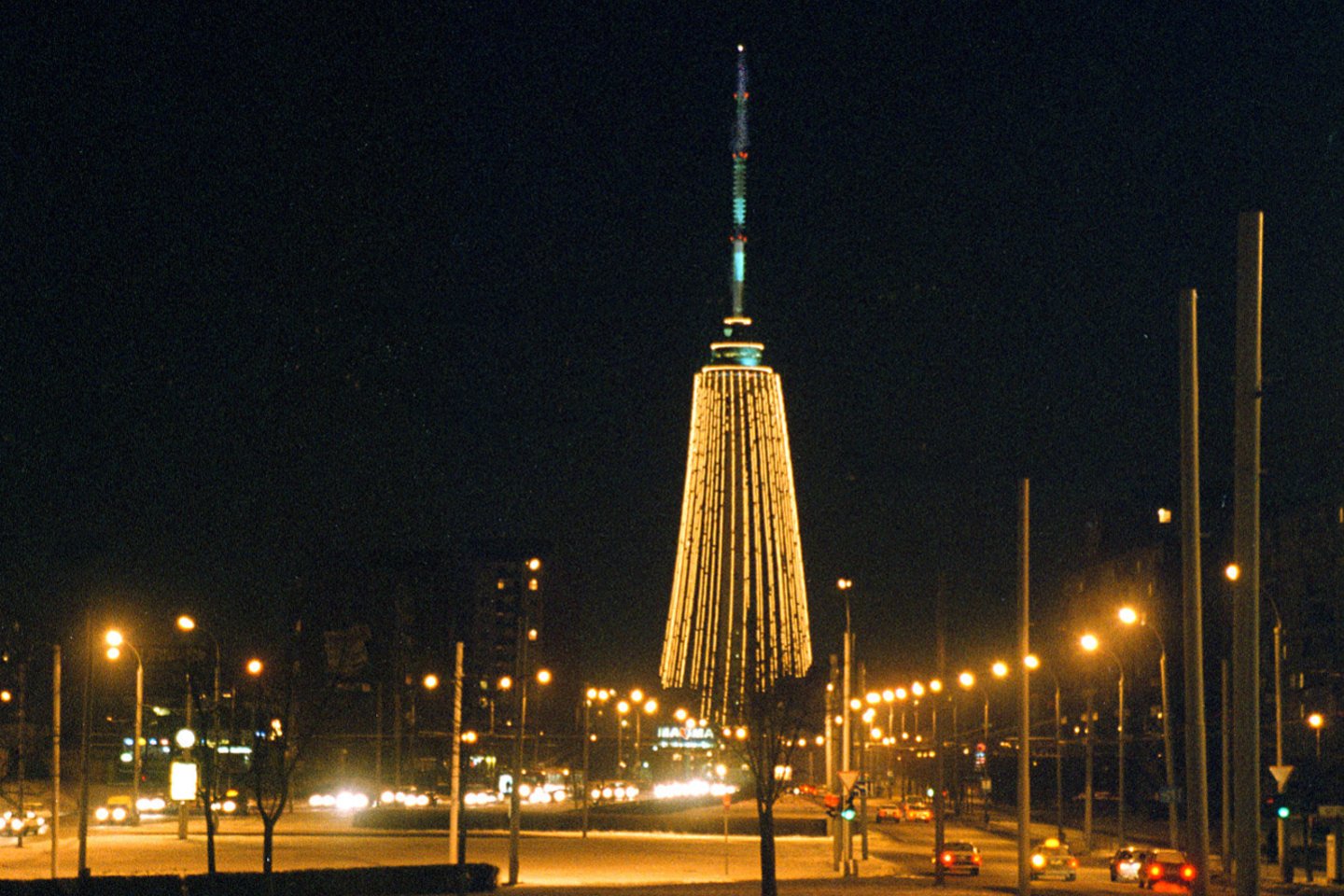  Vilniaus televizijos bokštas. 1999-ieji.<br> V.Ščiavinsko nuotr.