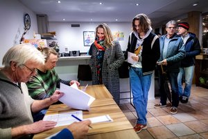 Nyderlanduose prasidėjo kaip niekada įtempti visuotiniai rinkimai