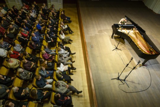 8-asis Vilniaus fortepijono muzikos festivalis: „Gilmore Young Artists“ laureatų J. Carissa ir M. Lando dvigubas rečitalis. <br> D. Matvejevo nuotr.