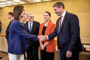 Vieniems gali tekti laidoti prezidento rinkimus, kitiems – visą partiją? Ką keičia „MG Baltic“ bylos nuosprendis