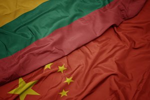 Žiniasklaida: nepaisant draudimo Lietuvos institucijos toliau perka kiniškas technologijas