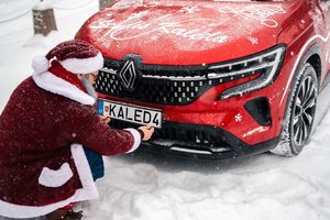 Senelis Kalėda Lietuvoje bus atpažįstamas išskirtiniu automobiliu ir numeriais: susipažinkite