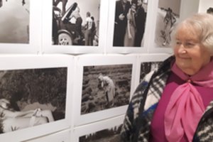 Garbaus amžiaus klaipėdietę aktorę kaip reikiant sutrikdė jaunystės erotinė nuotrauka