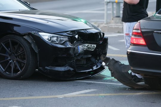 Kokias schemas naudoja keliuose siaučiantys sukčiai?