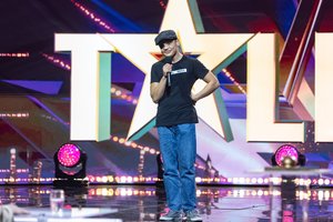 „Lietuvos talentuose“ sužibo rašytojas Martynenko: „Žmonėms, kurie patiria labai daug kančių, nelieka nieko kito, tik juokas“