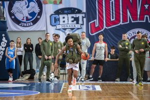 Kariuomenės diena krepšinio aikštėje: LKL ir NKL klubų akistata, kariškos rungtys ir sporte pasižymėjusių karių apdovanojimas