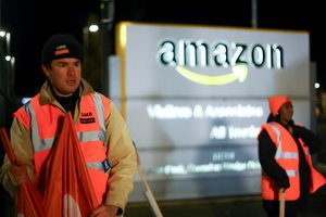 Per „Juodąjį penktadienį“ – „Amazon“ darbuotojų streikas: atsakė, kaip tai paveiks užsakymus