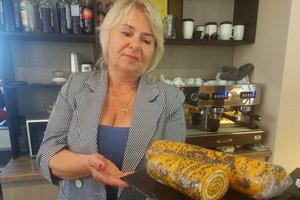 Išsikepkite morkų vyniotinį su varškės kremu pagal Tatjanos receptą – nesigailėsite